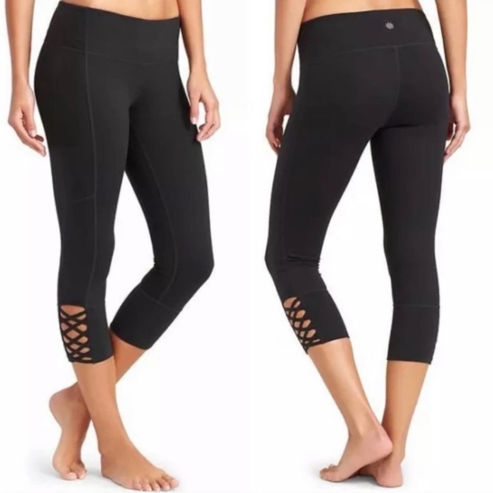 Athleta Mind Over Mat Criss Cross Crop Leggings
